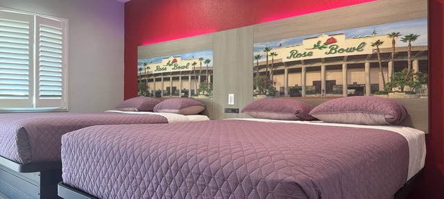 Hi-Way Host Motel