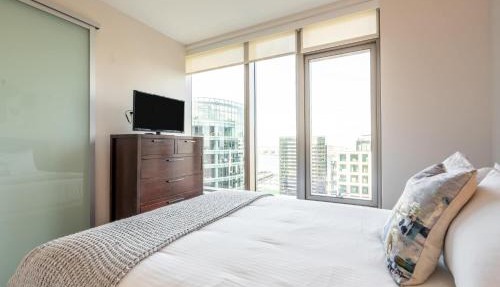 High End Apt Seaport