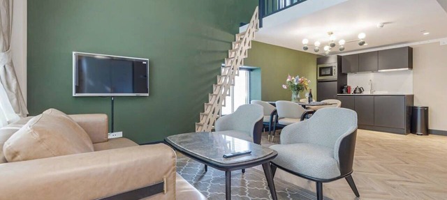 High-end boutique apartment near city center!