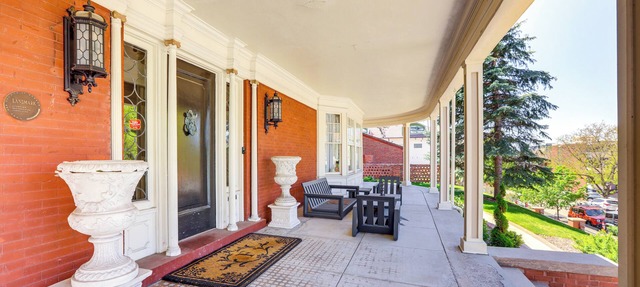 Historic French Consulate! Cap Hill Area, Walkable