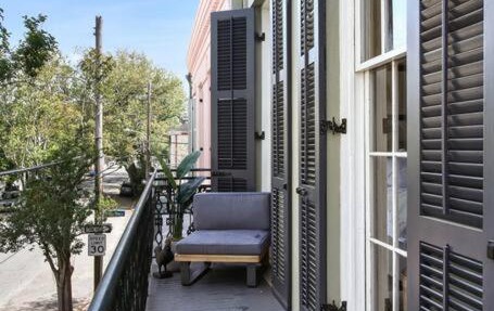 Historic Garden District 5BR with Parking and Balcony