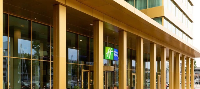 Holiday Inn Express Amsterdam - North Riverside by IHG