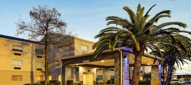 Holiday Inn Express Kenner - New Orleans Airport by IHG