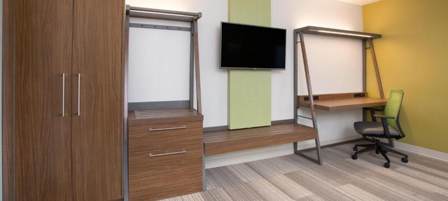 Holiday Inn Express & Suites - Lexington W - Versailles by IHG
