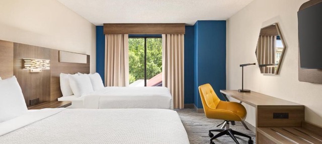 Holiday Inn Express & Suites Greenville-Downtown by IHG