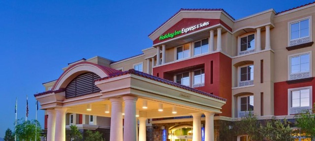 Holiday Inn Express & Suites Las Vegas SW Springvalley by IHG