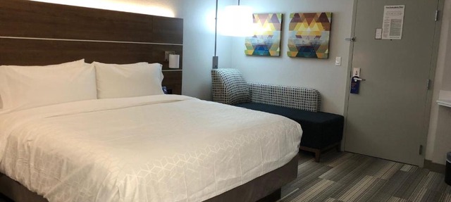 Holiday Inn Express & Suites Tempe by IHG