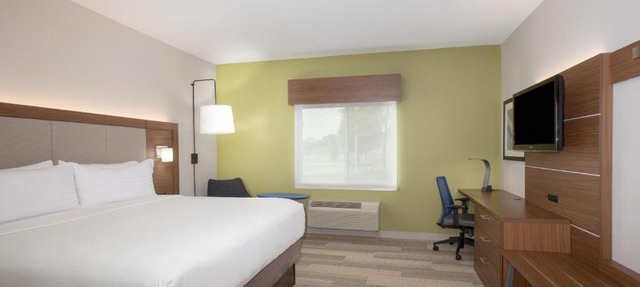 Holiday Inn Express & Suites Amarillo by IHG