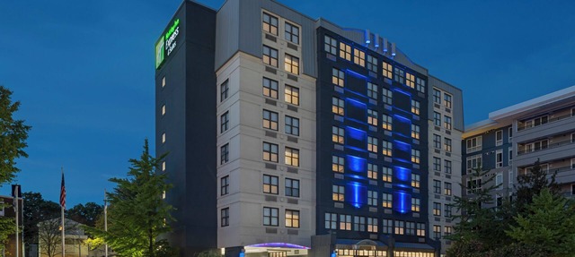 Holiday Inn Express & Suites Boston - Cambridge by IHG