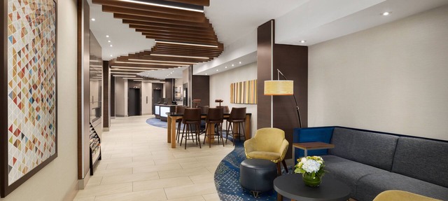 Holiday Inn Express Vancouver-Metrotown (Burnaby) by IHG