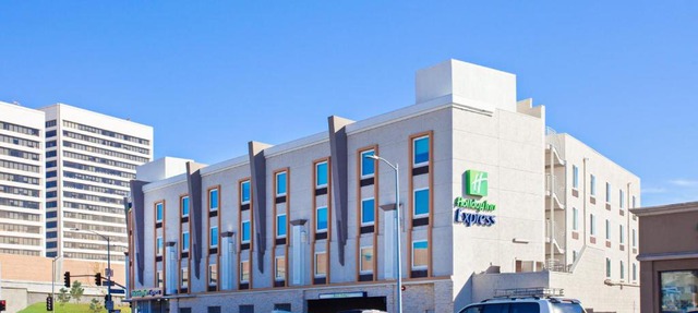 Holiday Inn Express West Los Angeles by IHG