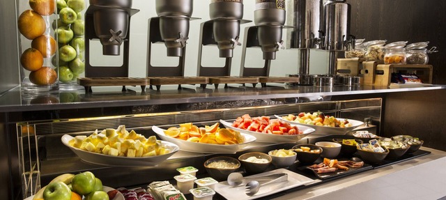 Holiday Inn Melbourne Airport by IHG