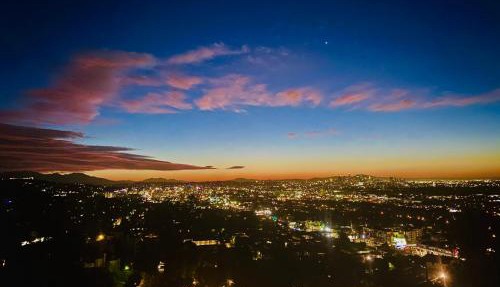 Hollywood hill stunning view cozy private room