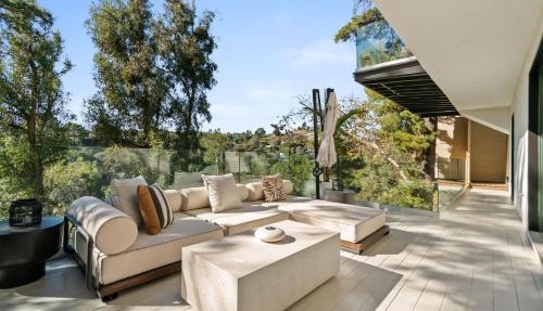 Hollywood Hills 3BR with Hot Tub by Colby and Conrad