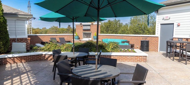 Home Away From Home.Cozy 1-bedroom with WiFi, AC in charming Uptown Charlotte.