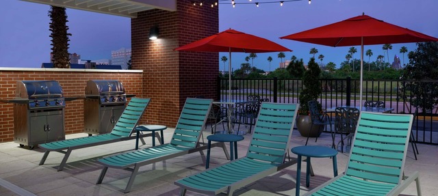 Home2 Suites by Hilton Orlando Near Universal
