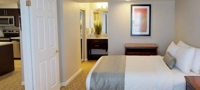 Homey 2BR Suite w/Separate Bedroom + Living Space | Free Breakfast