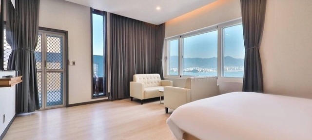 Hotel 701