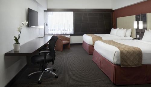 Hotel Ruby Foo's