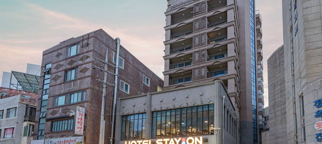 Hotel STAY:ON