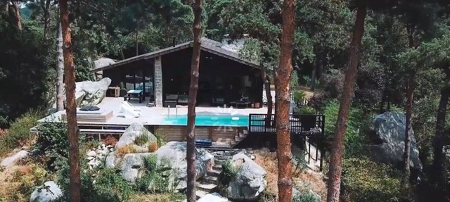 House in the forest 50km from Paris