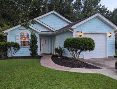 HOUSE-Pools-15 Mins to Beach-Central Location Mid-Strand
