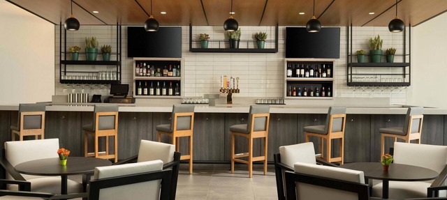 Hyatt House LA - University Medical Center
