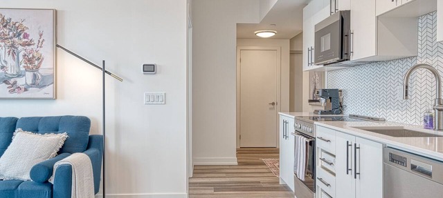 Hydropool Spa HotTub/Bowling Alley/Sauna/Patio/BBQ/Games - Gorgeous Corner Condo