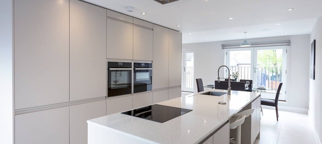 Immaculate Central Windsor Town House