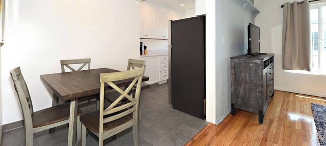 ING5- Charming 2-bedroom 2 bath apartment in nice Los Angeles with WiFi, AC