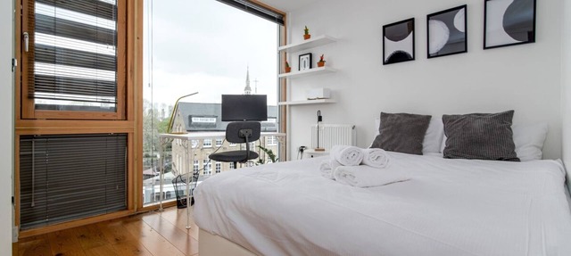Inviting 2BD Flat - 1 Min From Deptford Station!