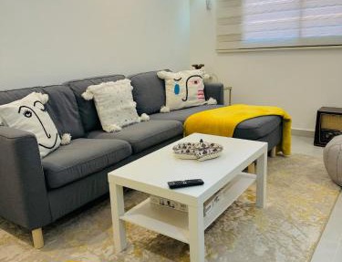 Jardin Yves Appartement 2 Chambres Chic & Parking