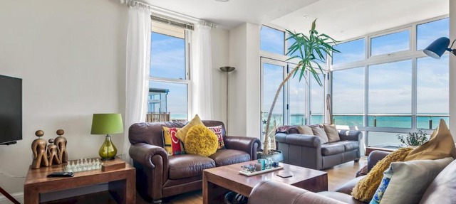 Jarrahdale Beach House - Stunning Luxurious Pad by the Beach - Pass the Keys