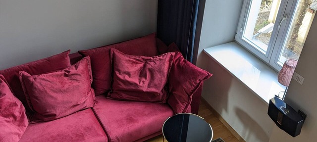 Juliet by mythings - Contemporary design, quiet studio, small & smart.