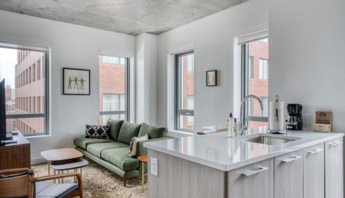 Kendall Square 2br w gym near shops dining BOS-974