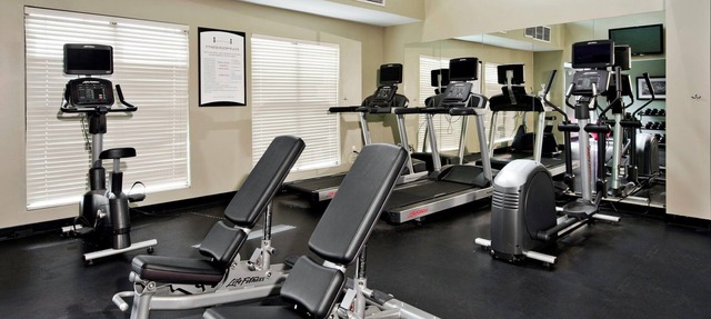 King Accessible Studio | Free Breakfast & Pool