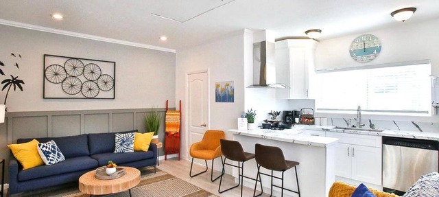 King Garden Suite - 10 mins to Beach and LAX