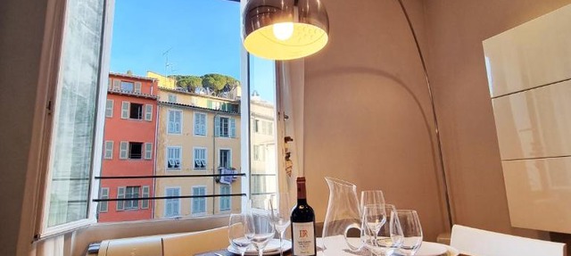 "L'Historic" by EnjoyNice, for foodies and art lovers in Old Nice, with airco, quiet