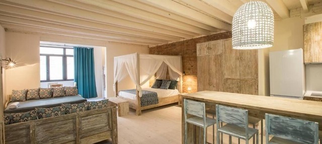 La Bodega Suites