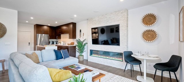 La Costa Luxury Condo | Fully Remodeled