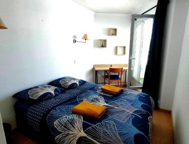 La Défense Courbevoie bright 2-room flat near public transport and La Defense Arena