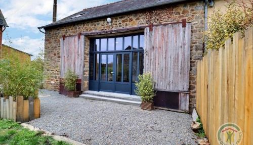La grange aux portes des ecluses