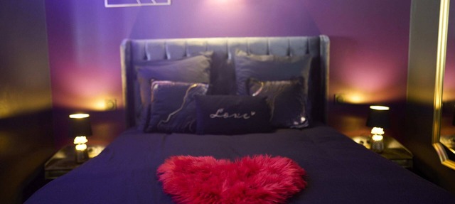 La Romance Room - Jacuzzi | Cinema | Sauna