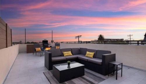 LA Rooftop Paradise 2