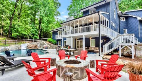 Lakefront, Saltwater Pool, Backyard Oasis, Private Dock, Home Gym