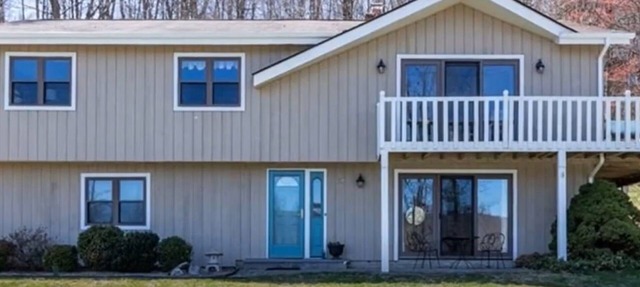 Lakefront Summer House
