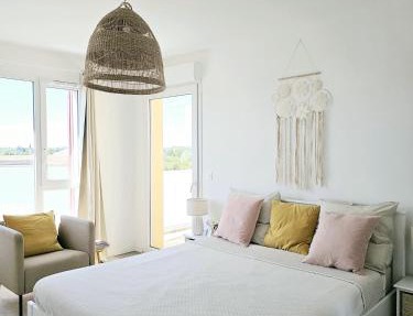 Lakeside Provence - Appartement classé 4 étoiles, Vue sur le lac de Monteux, Parking sous-sol, double clim