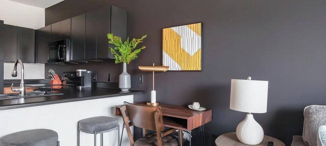 Landing | Chic 1BD, Courtyard