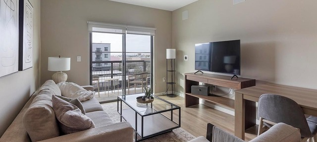 Landing | Stylish 2BD, Yoga Studio, Pool