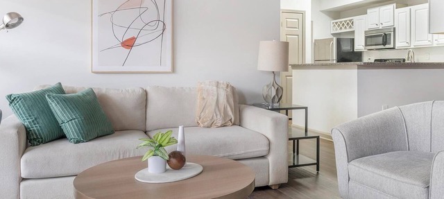 Landing | Modern 2BD, Gym, Pool